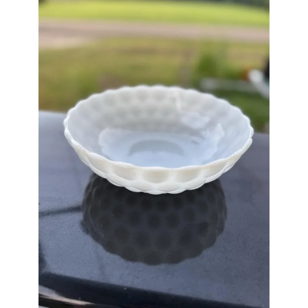 1950s Anchor Hocking‎ White Milk Glass Bubble Serving Bowl 8